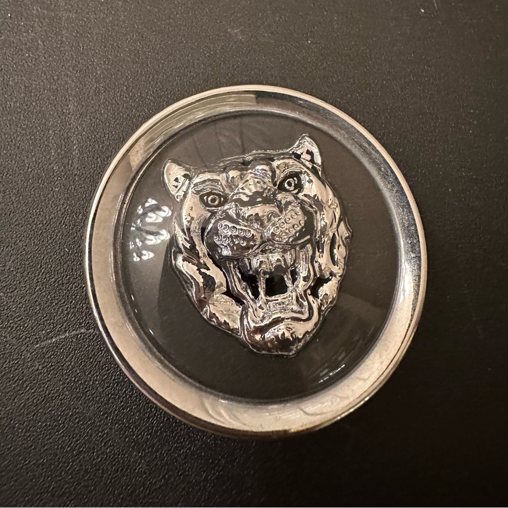 Genuine Jaguar Wheel Center cap grey growler